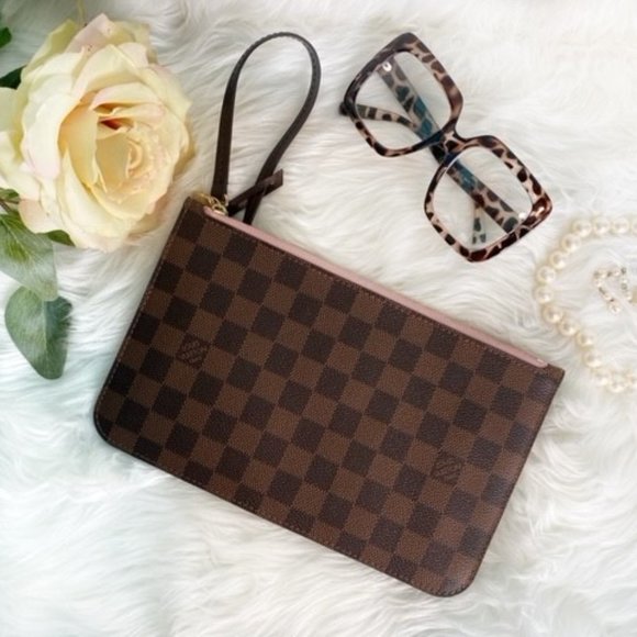 Louis Vuitton Authentic New Damier Ebene & Rose Ballerine Neverfull Pochette  Bag Brown - $800 (63% Off Retail) - From SAMANTHA